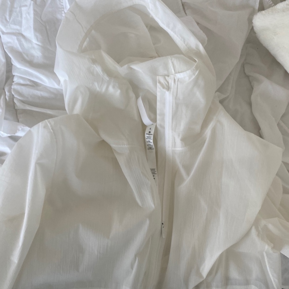 White lulu lemon windbreaker
